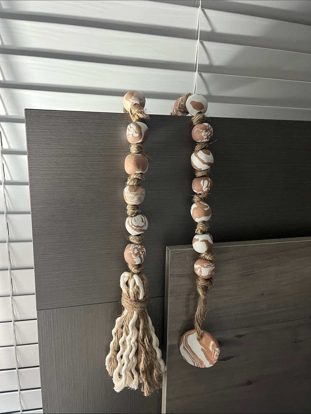 Marbled Clay Bead Tassel Wall Hanging - Tan & White
